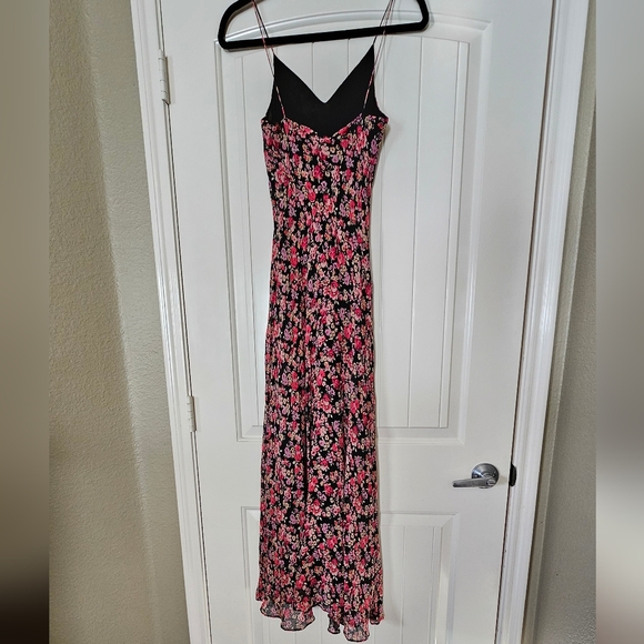 EXPRESS Floral Dress - Picture 2 of 4
